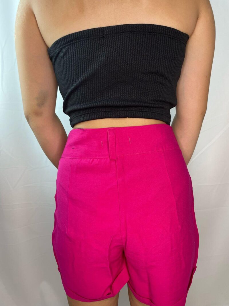 Conjunto Blusa Preta + Short Rosa - Image 4